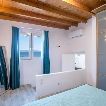 Punda Seaside Retreat * Paro